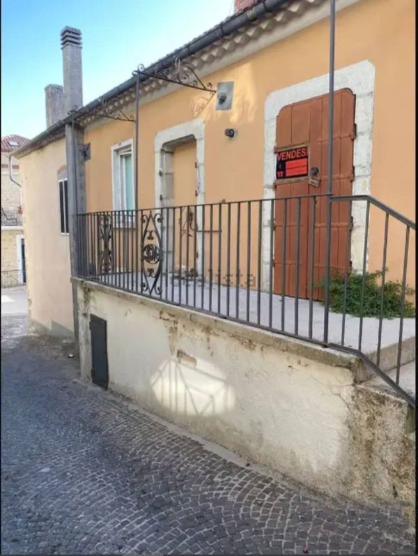 casa indipendente in vendita a Greci