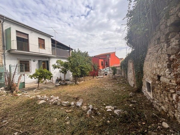 casa semindipendente in vendita a Grottaminarda