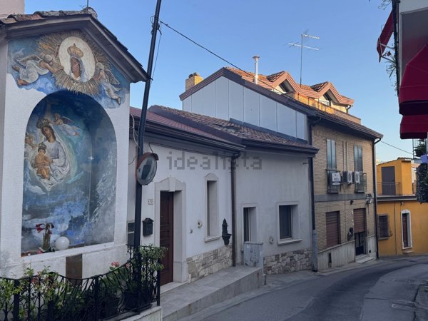 casa indipendente in vendita a Grottaminarda