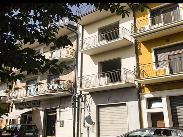 intera palazzina in vendita a Grottaminarda