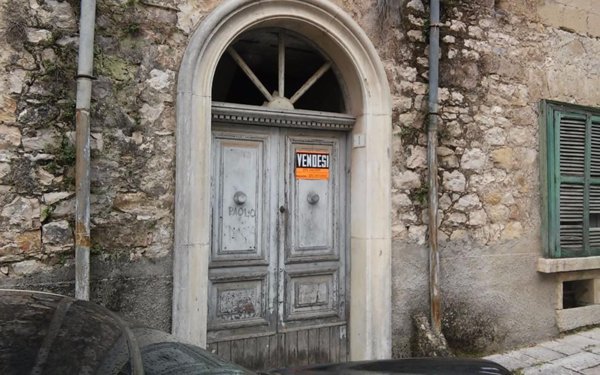 casa indipendente in vendita a Grottaminarda
