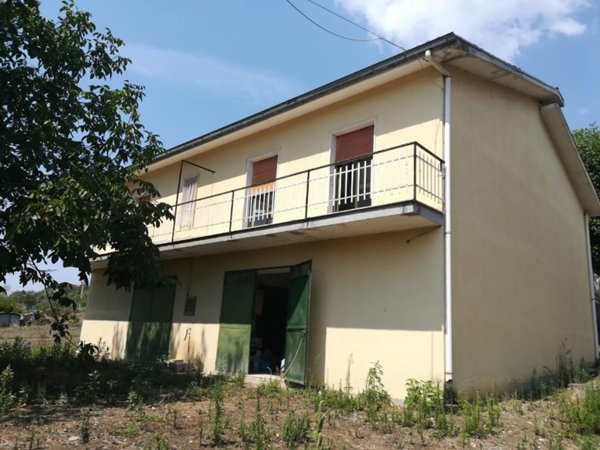 casa indipendente in vendita a Grottaminarda