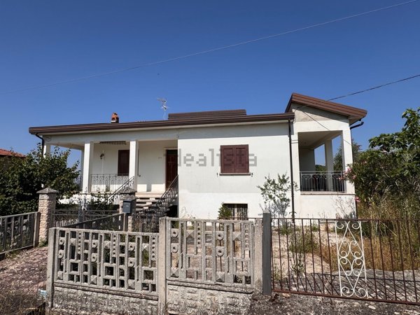 casa indipendente in vendita a Grottaminarda in zona Carpignano