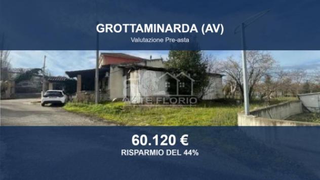 locale commerciale in vendita a Grottaminarda