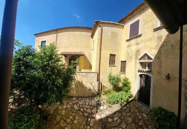 casa indipendente in vendita a Guardia Lombardi