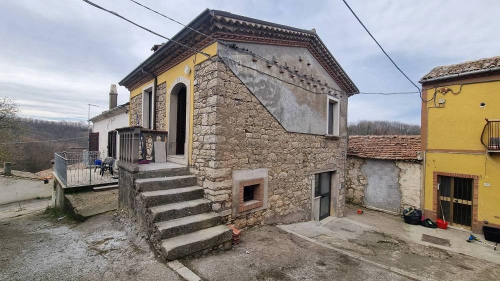 casa indipendente in vendita a Guardia Lombardi