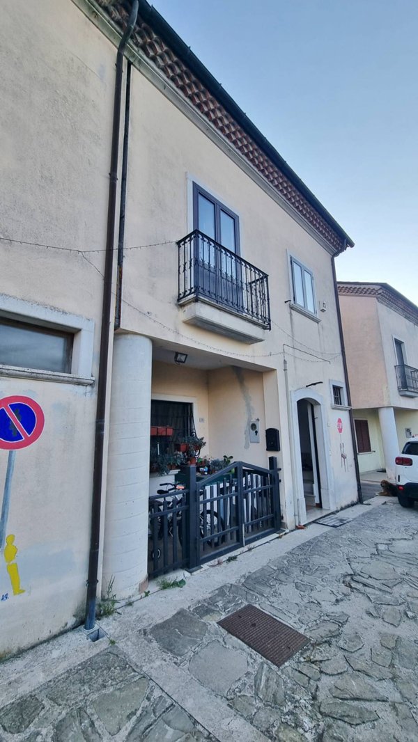 casa indipendente in vendita a Guardia Lombardi