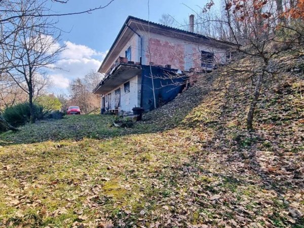 casa indipendente in vendita a Guardia Lombardi