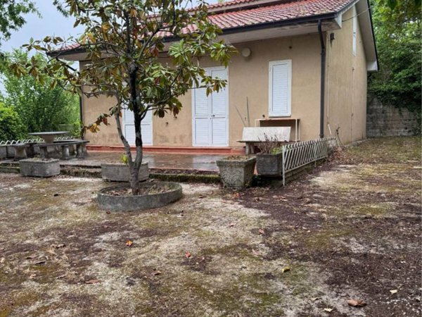 casa indipendente in vendita a Lapio
