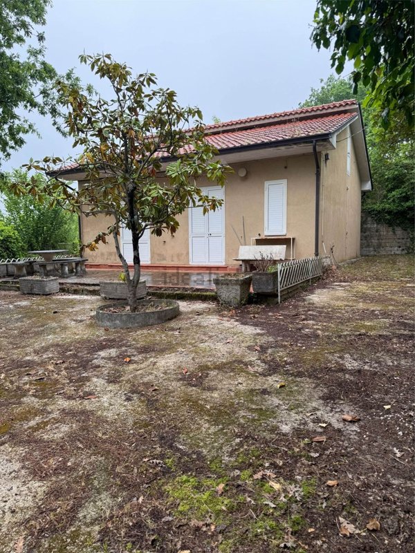 casa indipendente in vendita a Lapio
