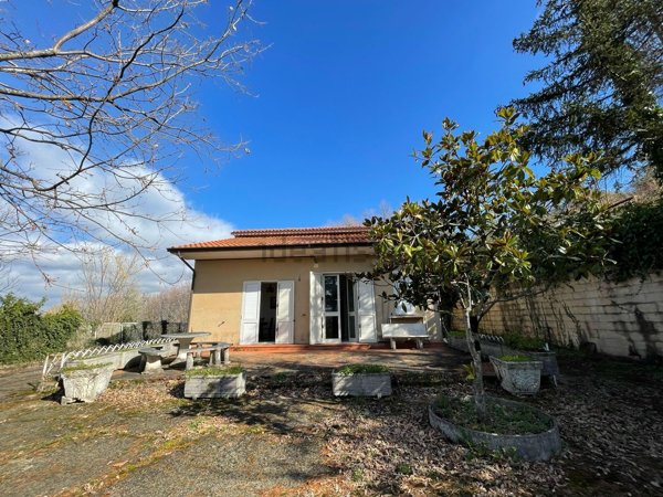 casa indipendente in vendita a Lapio