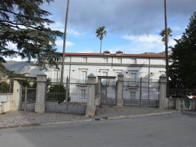 intera palazzina in vendita a Lauro