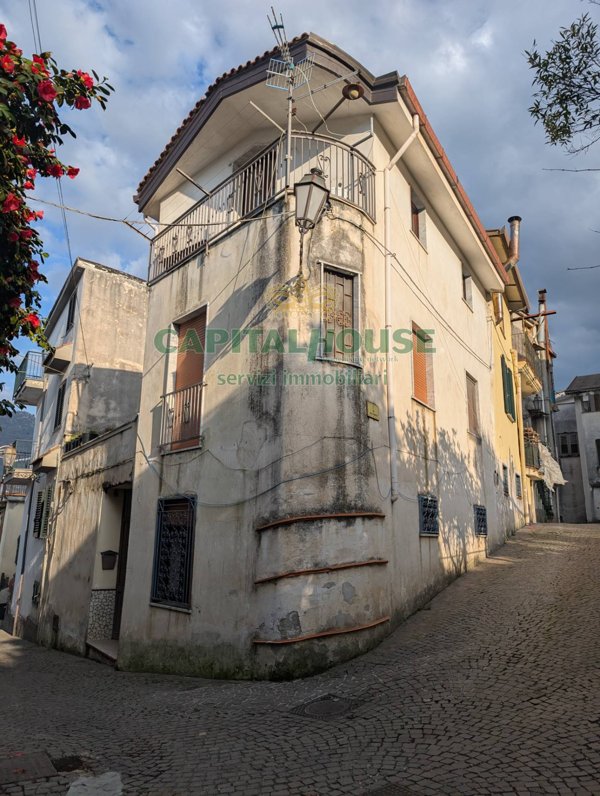 casa indipendente in vendita a Lauro