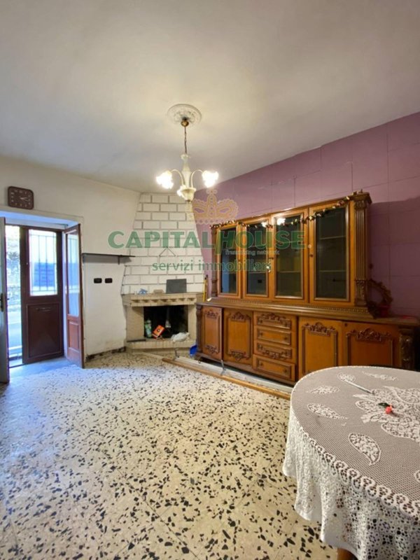 casa indipendente in vendita a Lauro