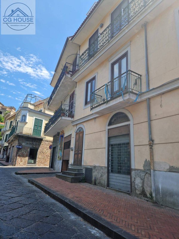 casa indipendente in vendita a Lauro