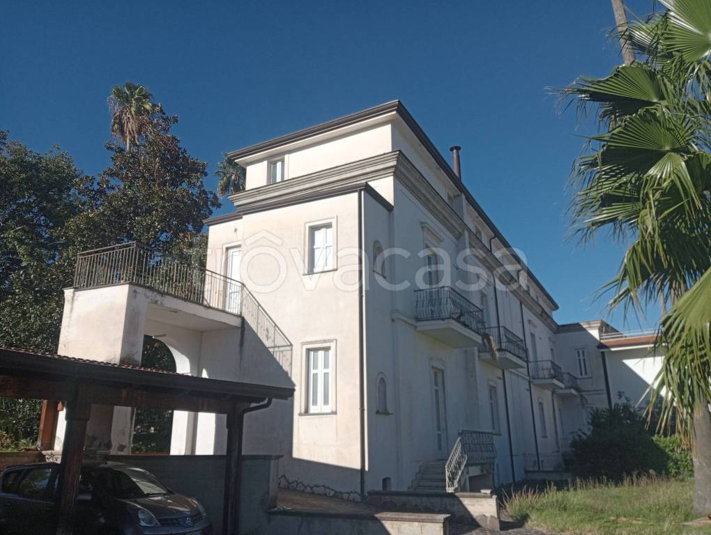 casa indipendente in vendita a Lauro