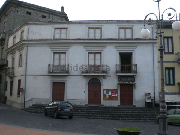casa indipendente in vendita a Lauro