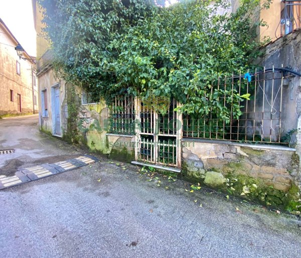 rudere in vendita a Lauro