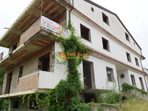 casa indipendente in vendita a Lauro