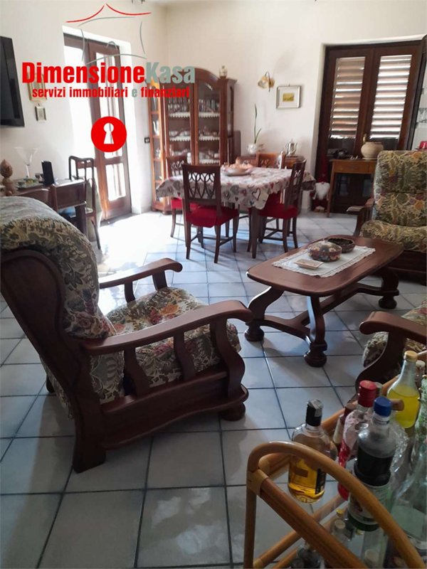 casa indipendente in vendita a Lauro