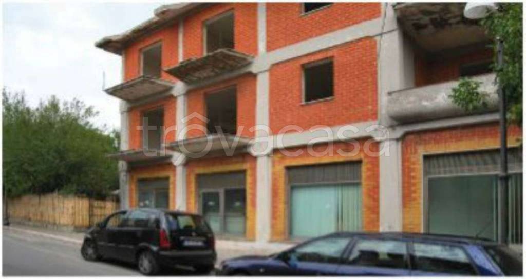 negozio in vendita a Lioni