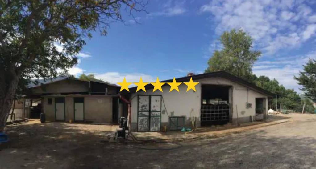 casa indipendente in vendita a Lioni