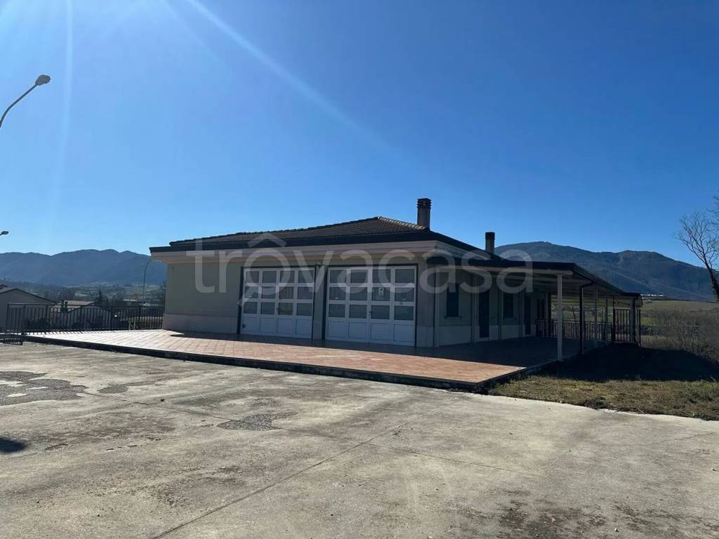 negozio in vendita a Lioni