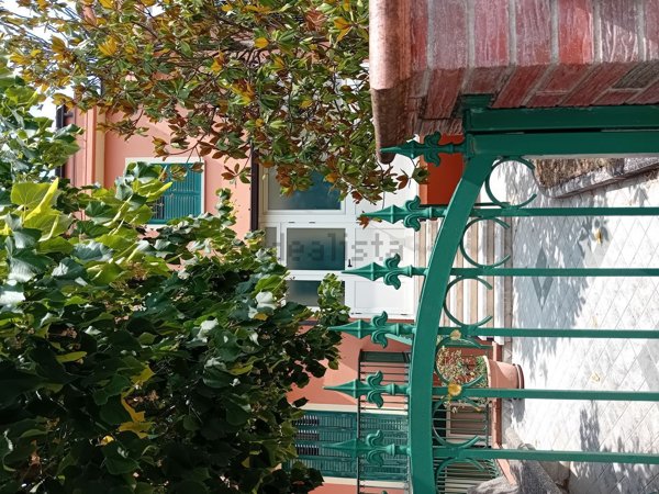 casa indipendente in vendita a Lioni