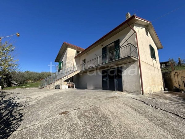casa indipendente in vendita a Luogosano