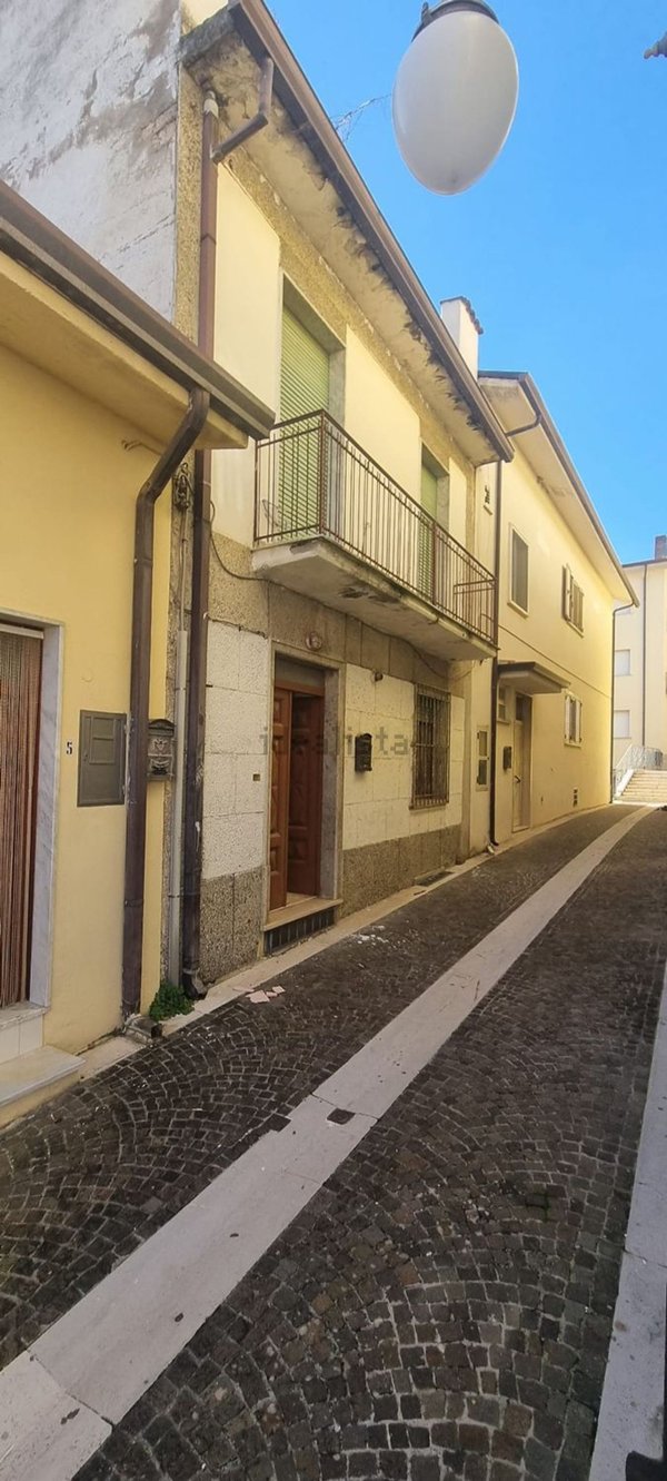 casa indipendente in vendita a Luogosano