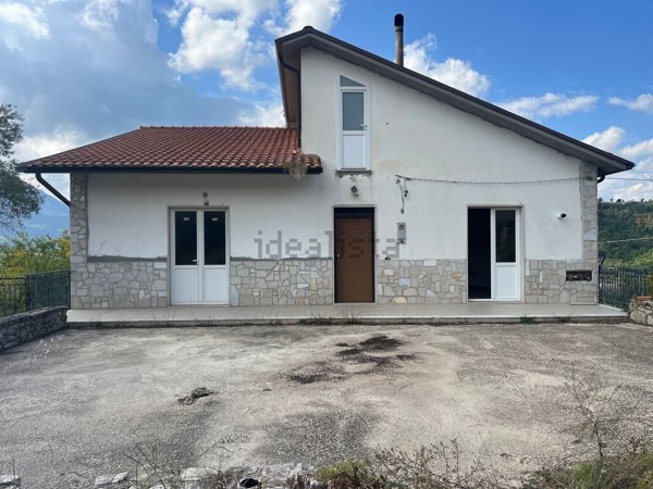 casa indipendente in vendita a Luogosano
