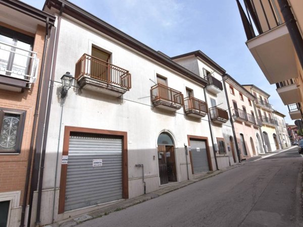 casa semindipendente in vendita a Manocalzati
