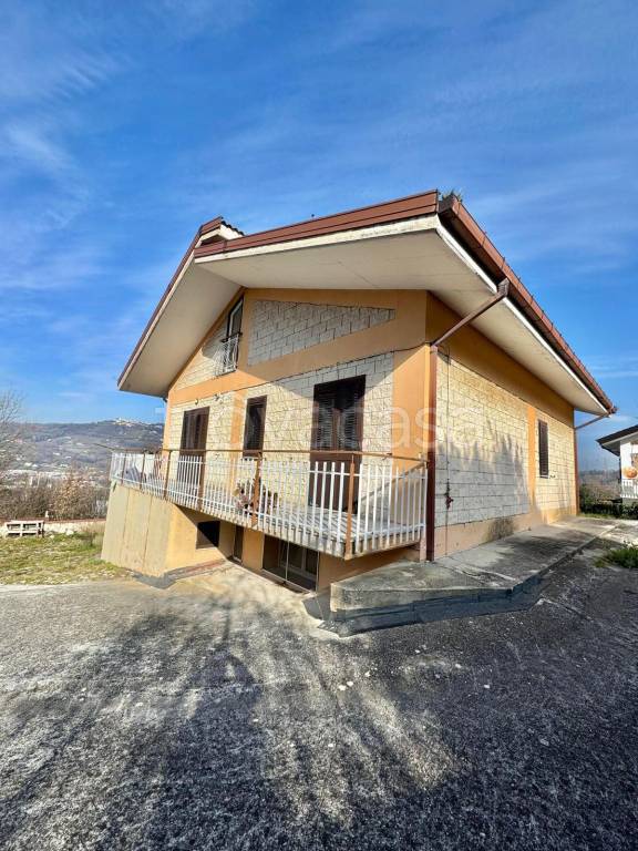 casa indipendente in vendita a Manocalzati