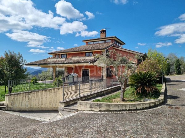 casa indipendente in vendita a Manocalzati