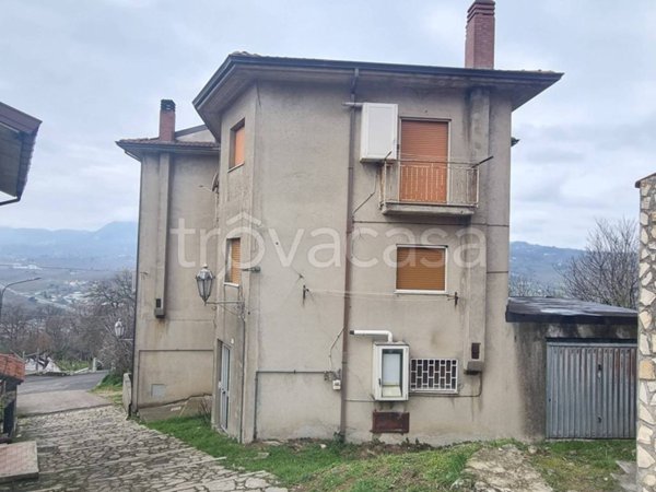 appartamento in vendita a Manocalzati in zona San Barbato