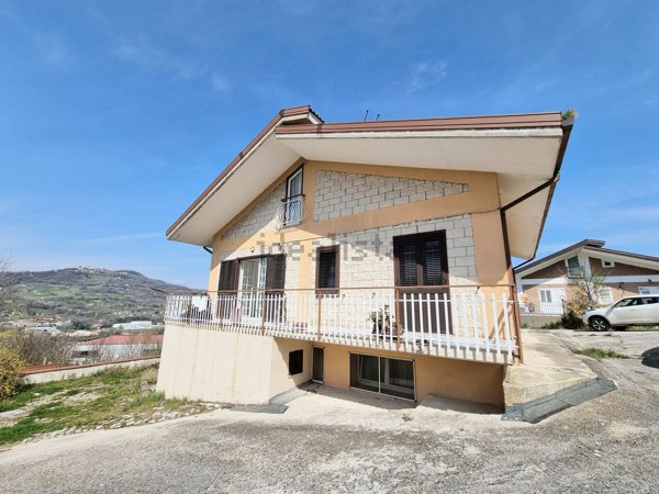 casa indipendente in vendita a Manocalzati