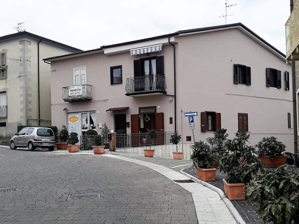casa semindipendente in vendita a Manocalzati