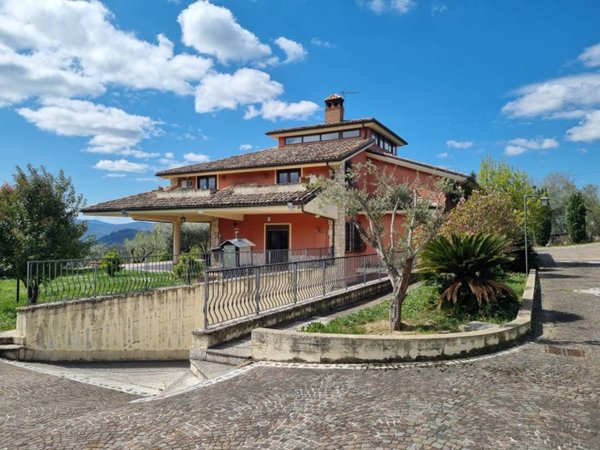 casa indipendente in vendita a Manocalzati