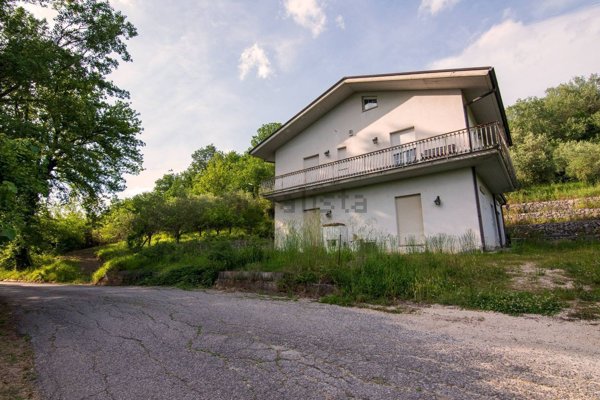 casa indipendente in vendita a Manocalzati