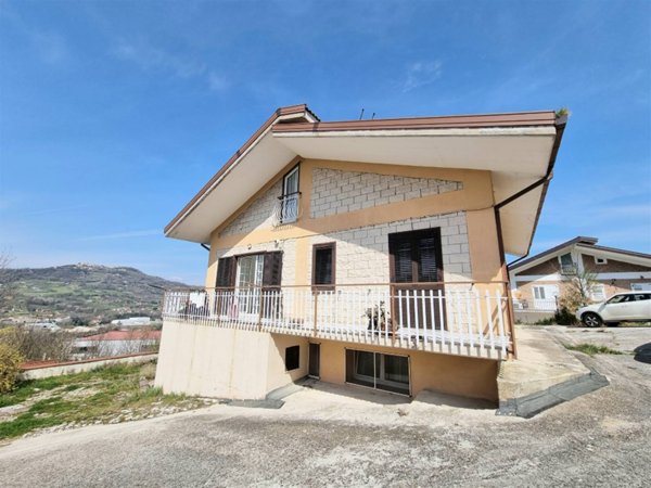 casa indipendente in vendita a Manocalzati