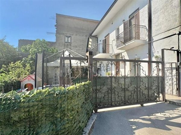 casa semindipendente in vendita a Manocalzati