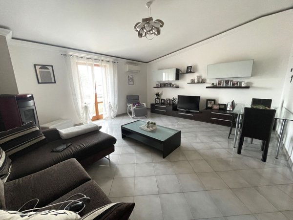 appartamento in vendita a Manocalzati in zona San Barbato