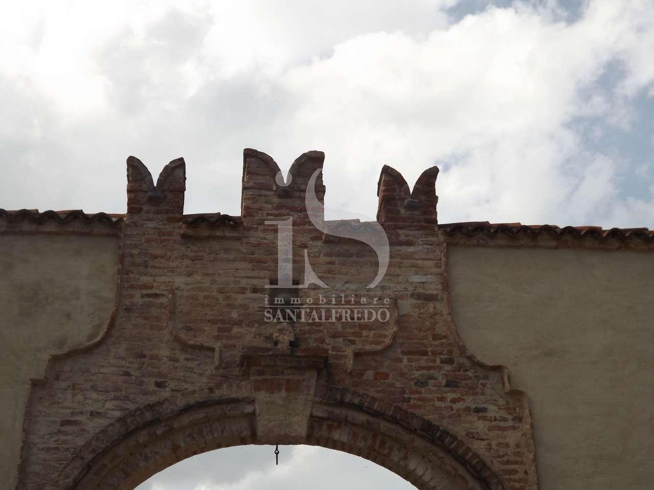 villa in vendita ad Alba