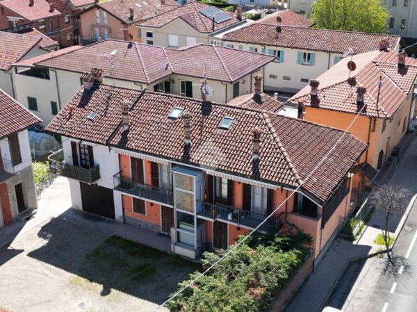 casa indipendente in vendita ad Alba