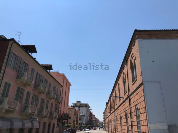 ufficio in vendita ad Alba