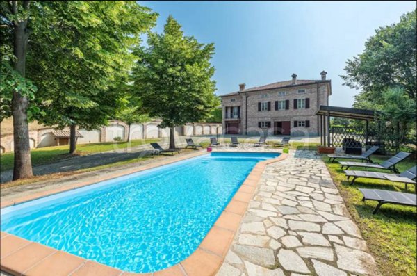 casa indipendente in vendita ad Alba