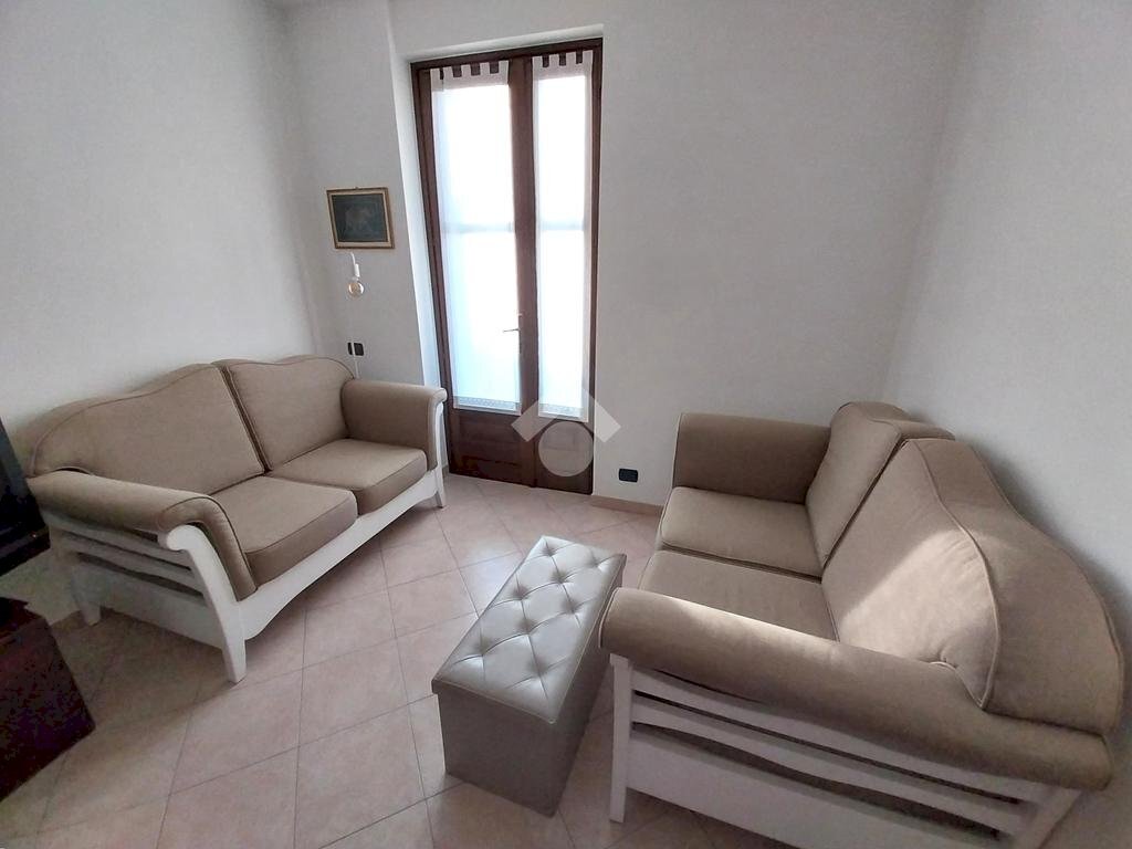 casa semindipendente in vendita ad Alba