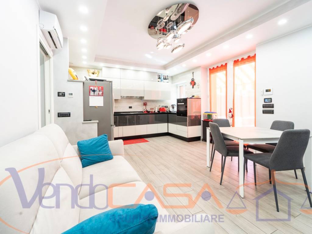 casa indipendente in vendita ad Alba