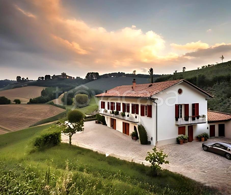casa indipendente in vendita ad Alba