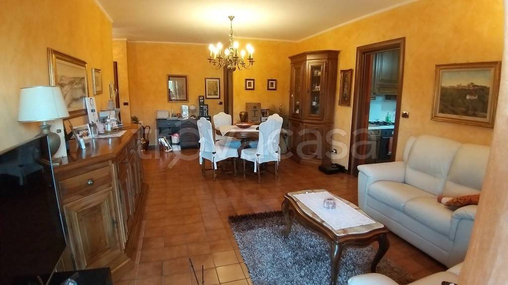 appartamento in vendita ad Alba